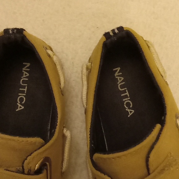 Nautica kids size 9 tan canvas top adjustable strap - Picture 2 of 8